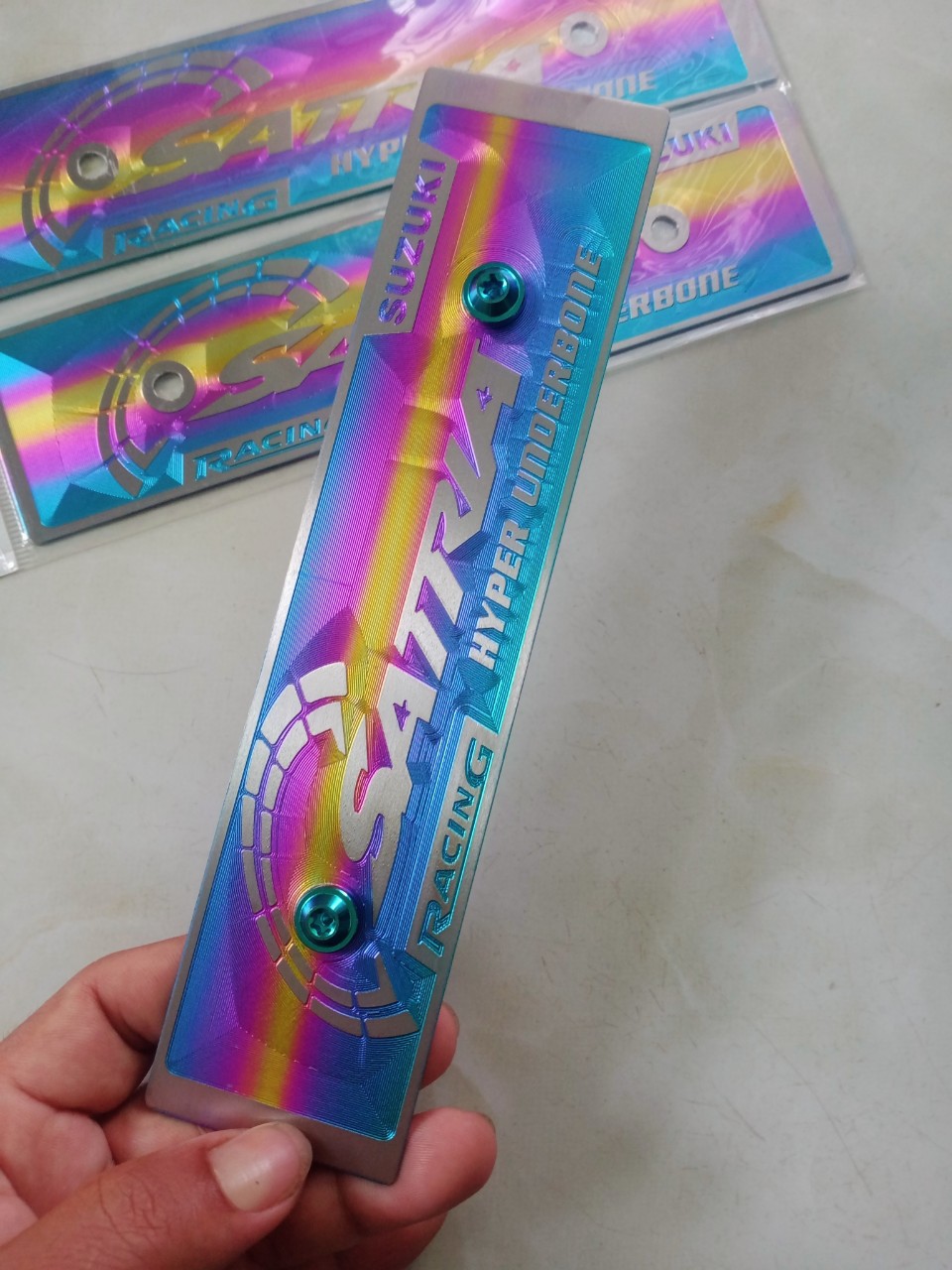 Bảng tên 3D,ốc gr5 xe satria.
