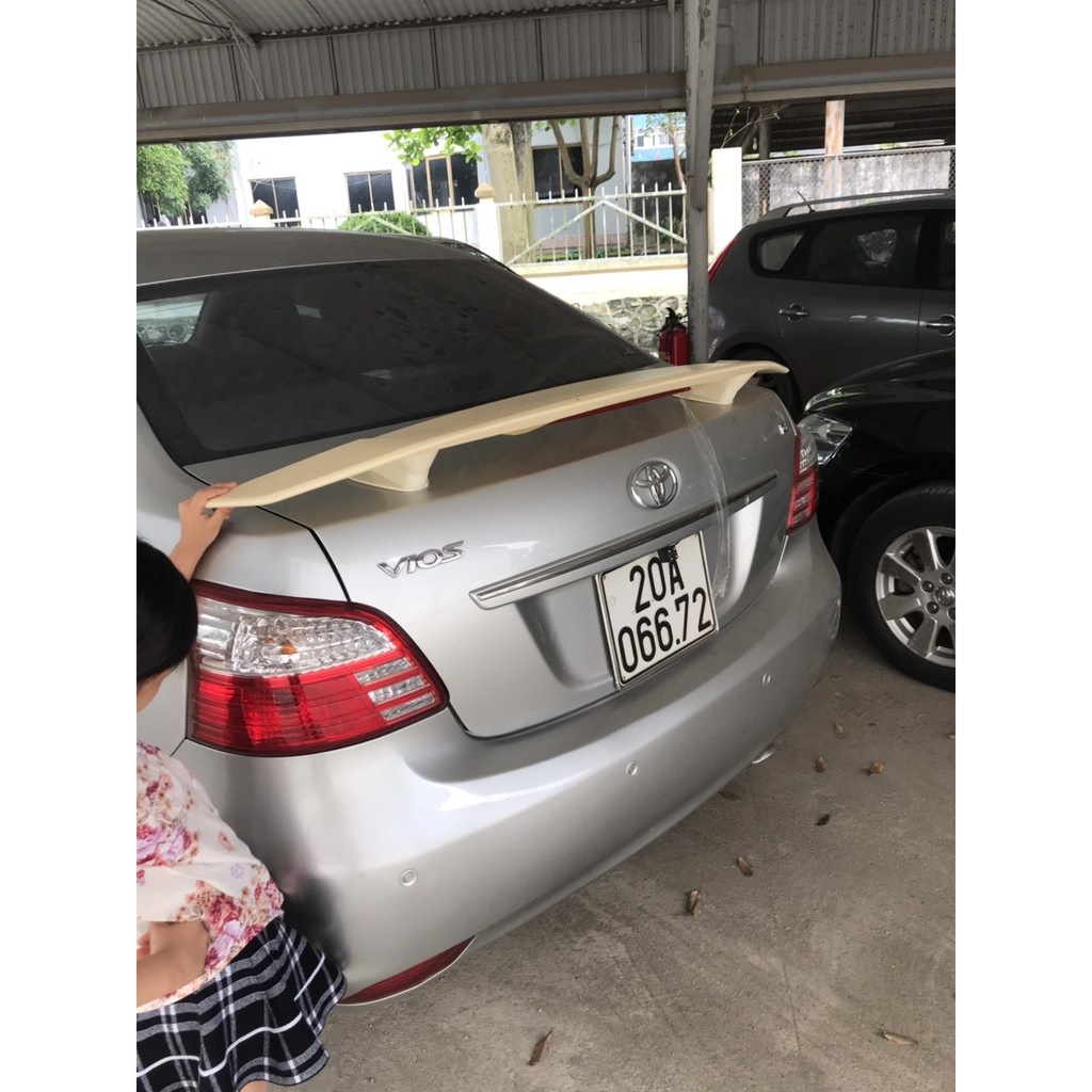 Đuôi gió thể thao Toyota Vios có Đèn - Mộc