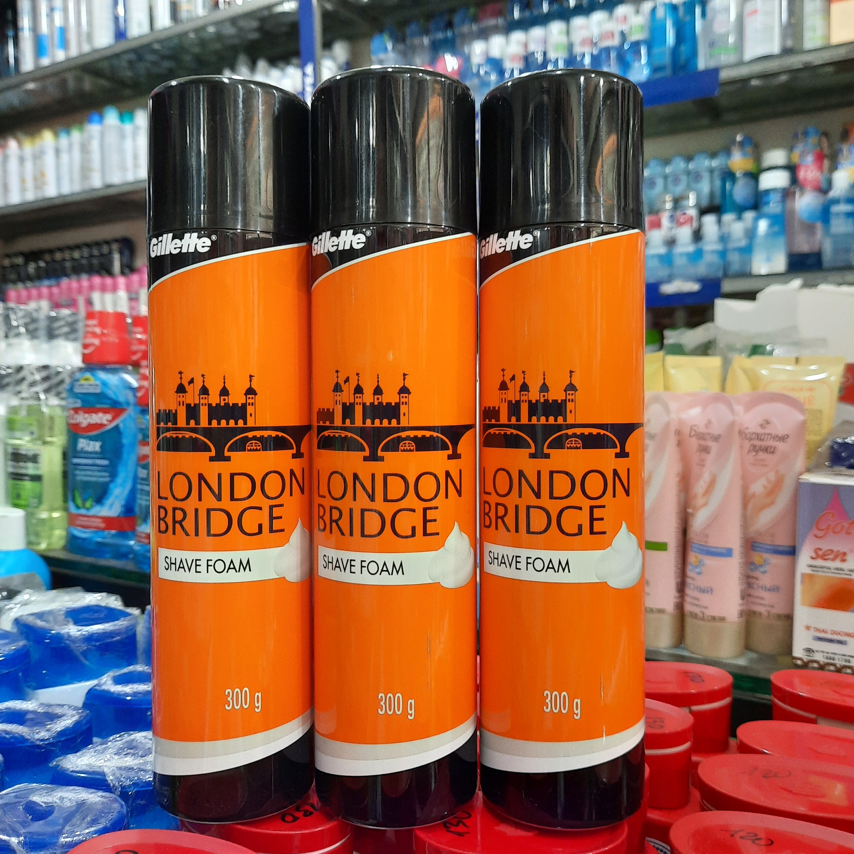Bọt cạo râu Gillette London Bridge 300g