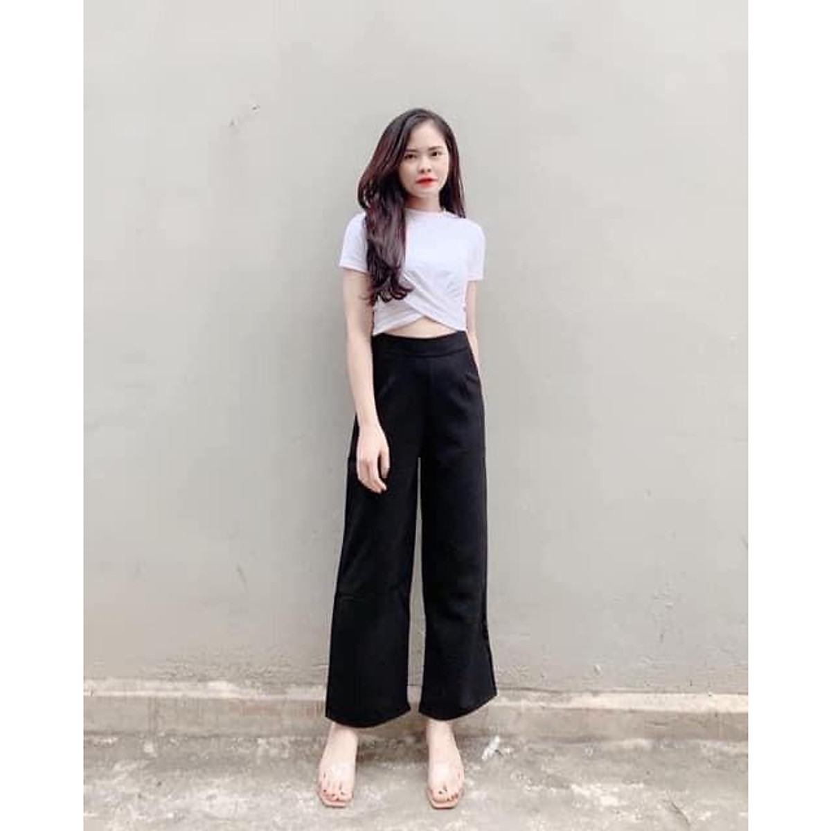 Áo thun nữ xoắn eo thời trang, khoe trọn vòng eo
