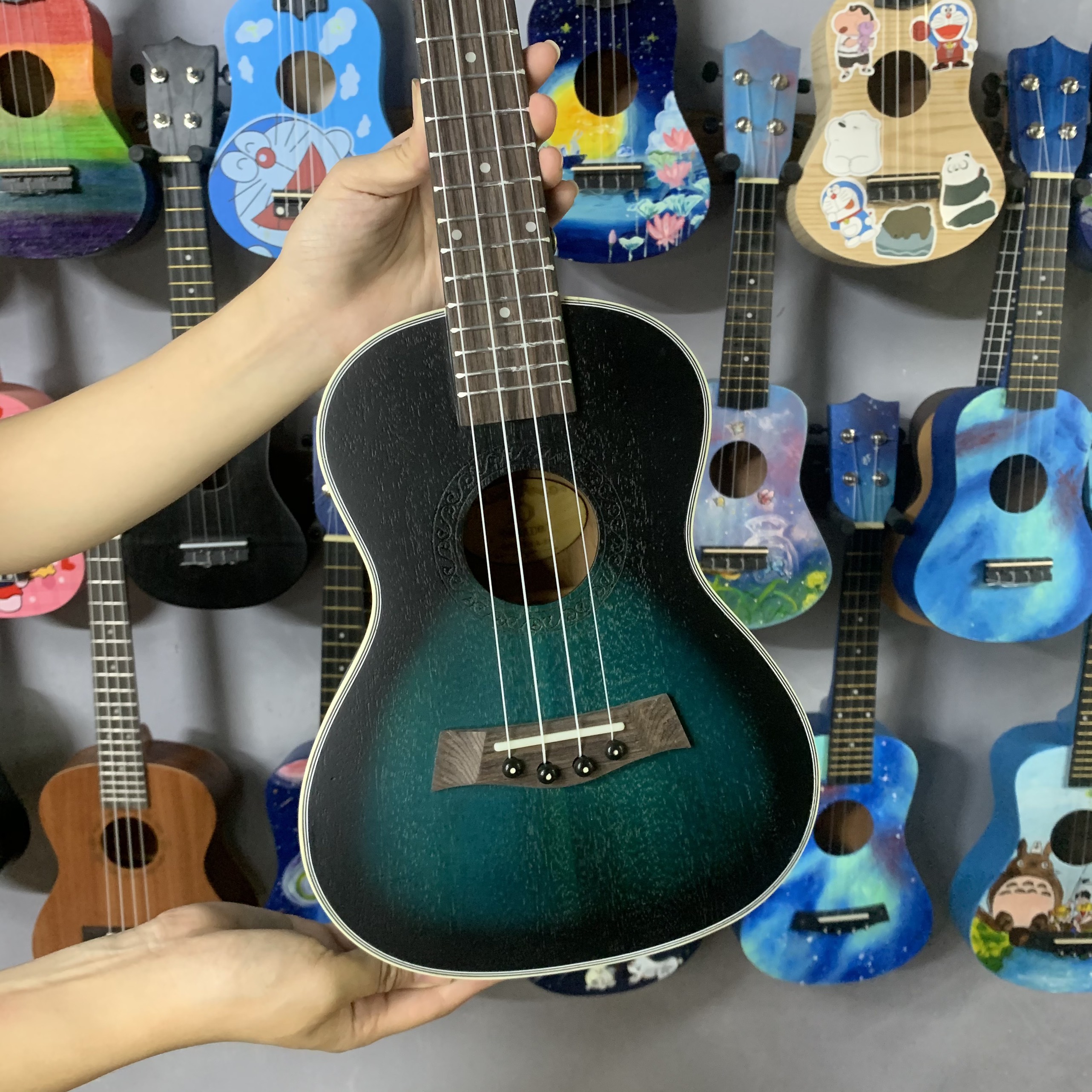 ĐÀN UKULELE CONCERT 23' TOKADO T14