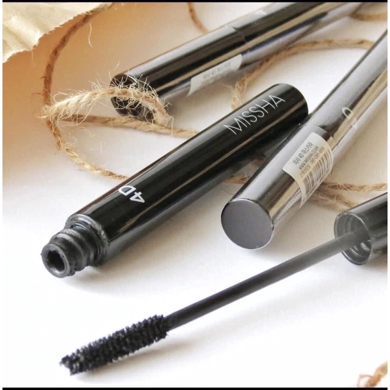 Mascara 4D Missha dài và dày mi