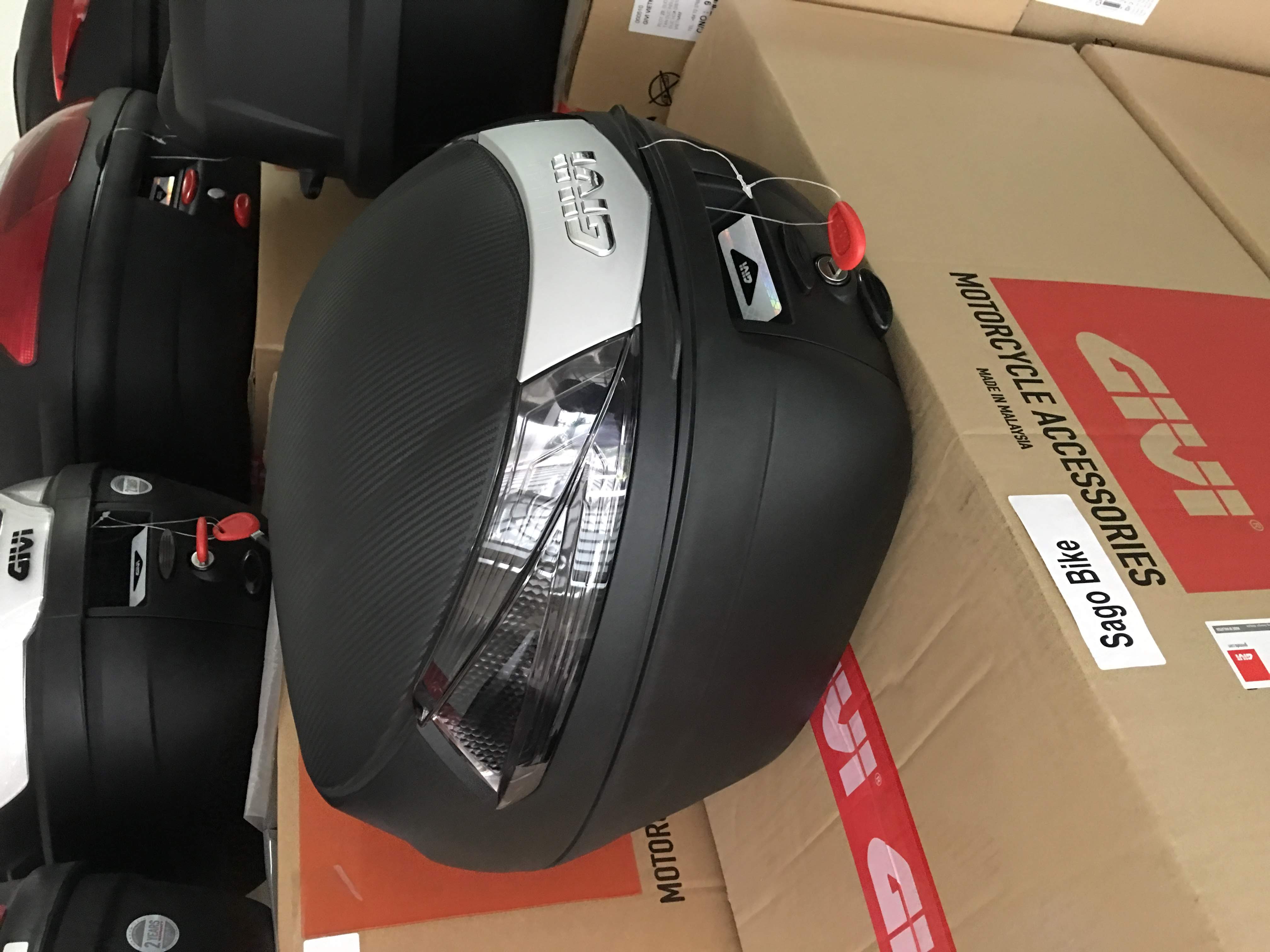 [HCM]Thùng givi B34NT lắp cho xe SH