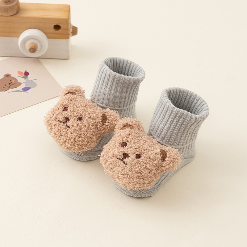 Tất 3d hình gấu bông xoăn chống trơn trượt cho bé