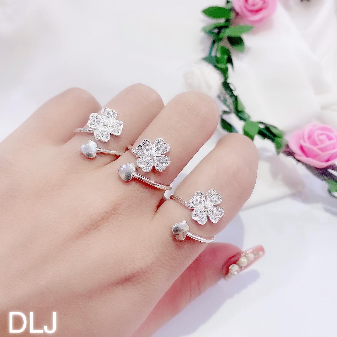 nhẫn 4 lá bạc ta may mắn