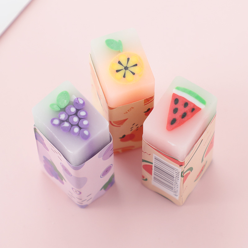 Set 2 cục gôm mềm 2B hình hoa quả có mùi thơm