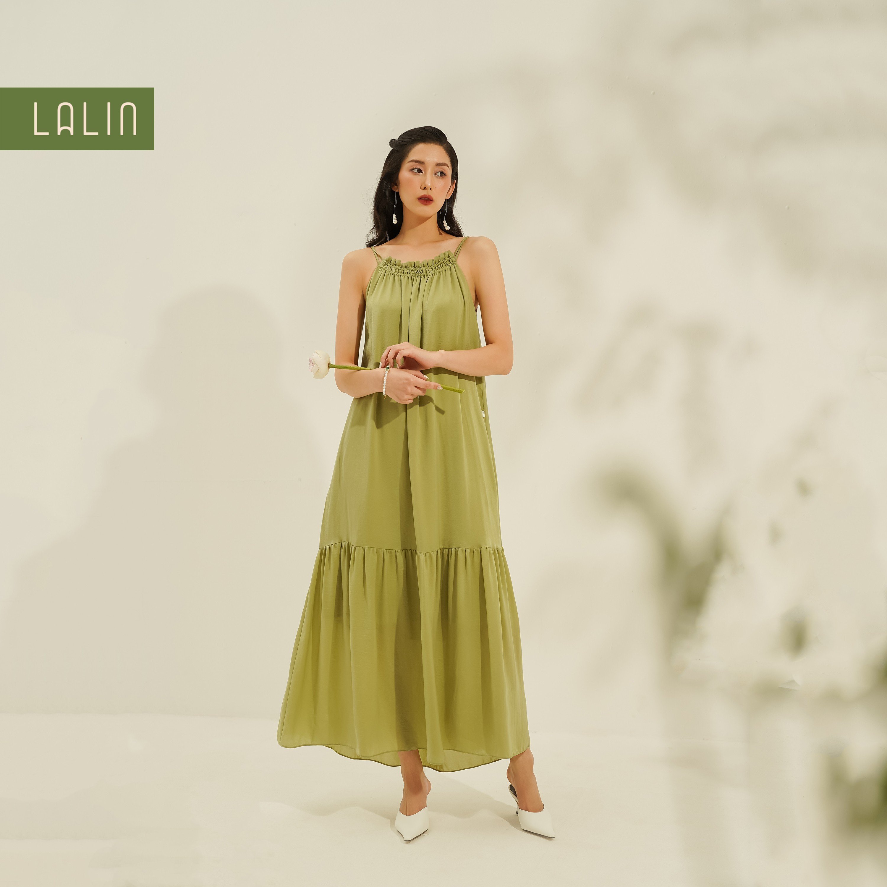 Đầm maxi nữ Lalin chất lụa hai dây dáng xuông đuôi cá Lamy
