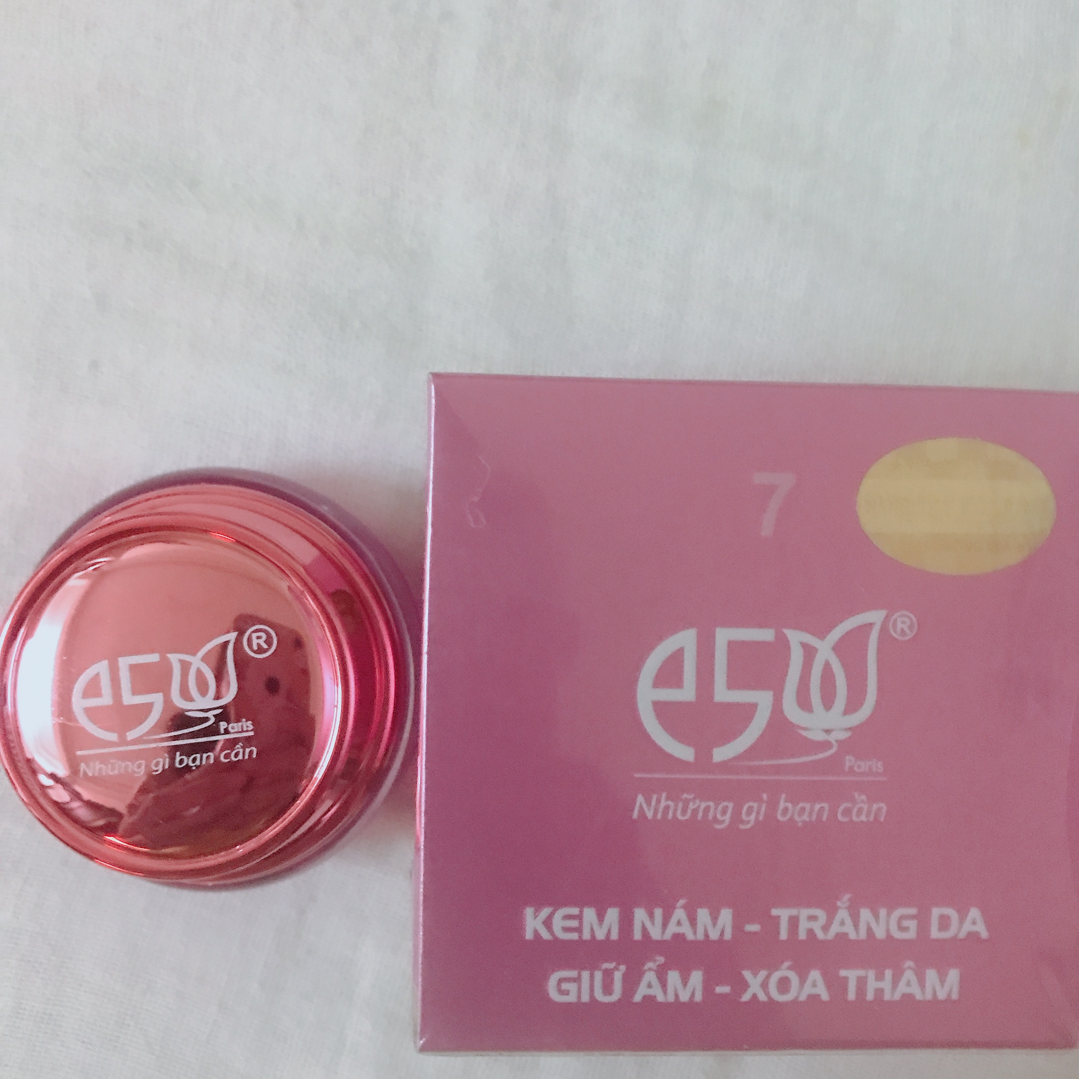 Kem E5 nám trắng da giữ ẩm xoá thâm