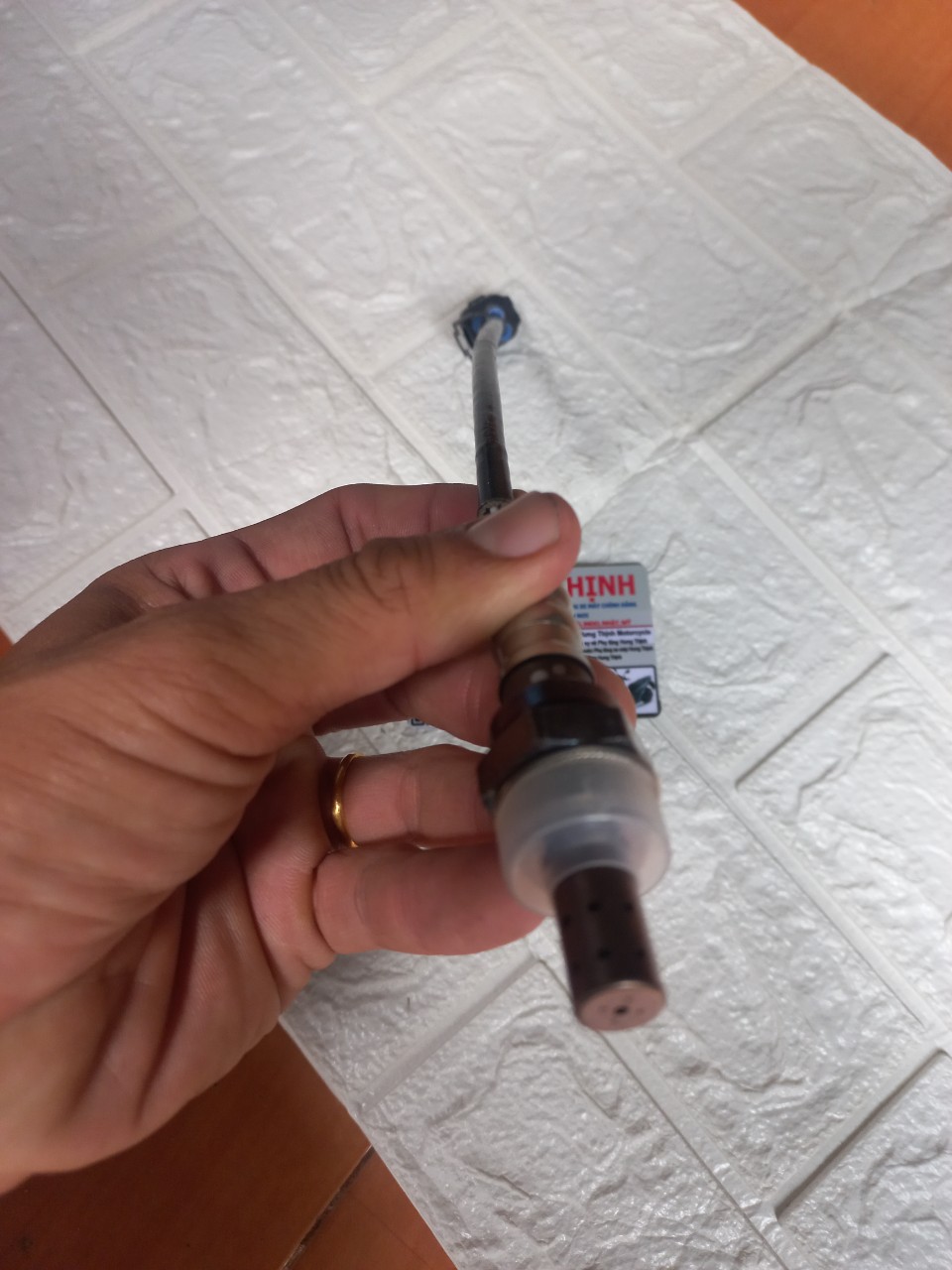 Cảm biến oxy ( cảm biến pô )sh ý