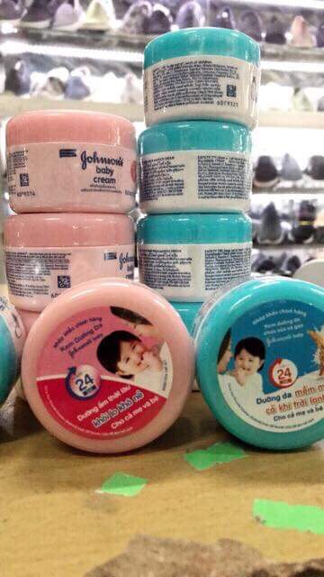 Kem Dưỡng Ẩm Johnson Baby 50G Thái Lan