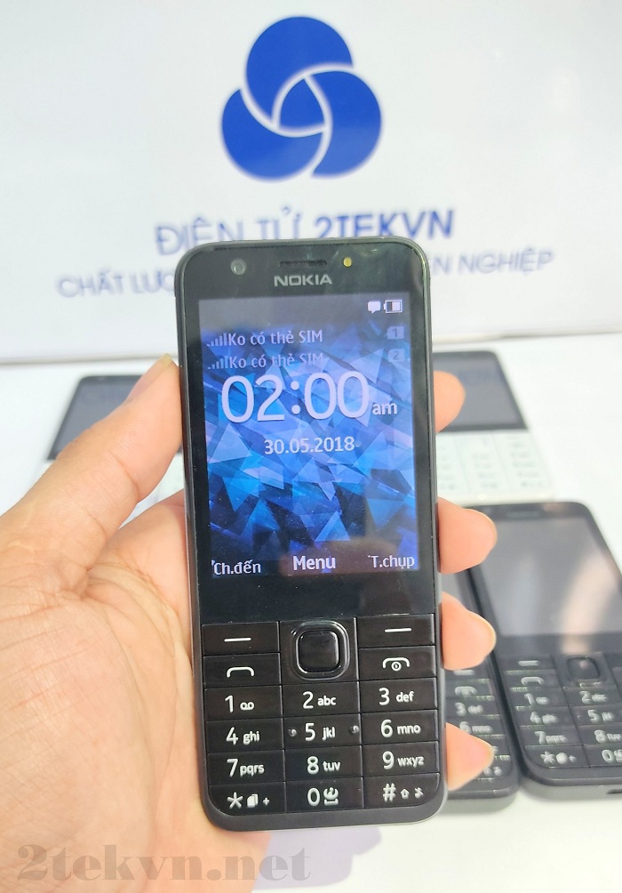 Điện thoại 230 2 sim giống 4 sim giá rẻ