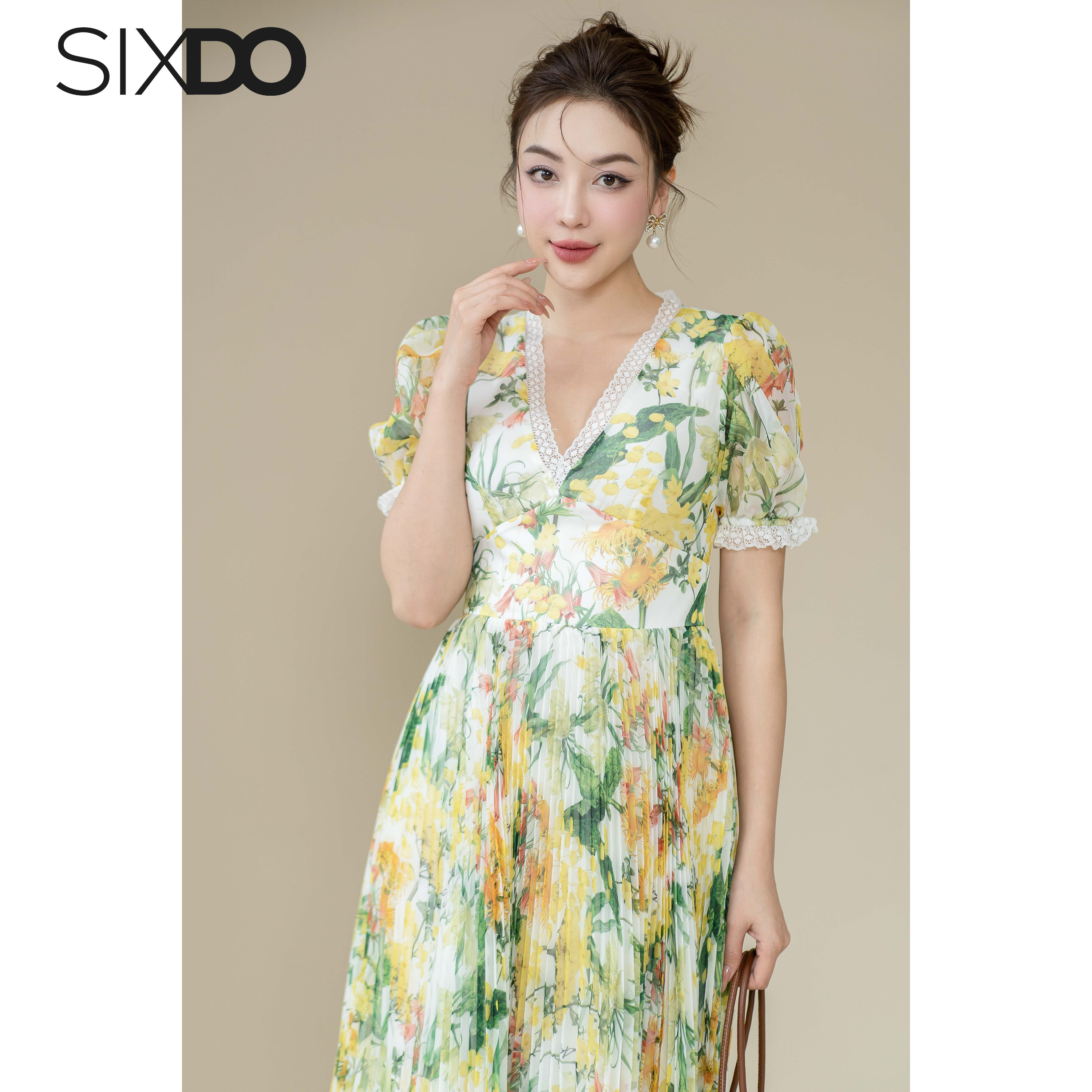 Đầm voan hoa xếp ly phối ren SIXDO (White Floral Voile Midi Dress)
