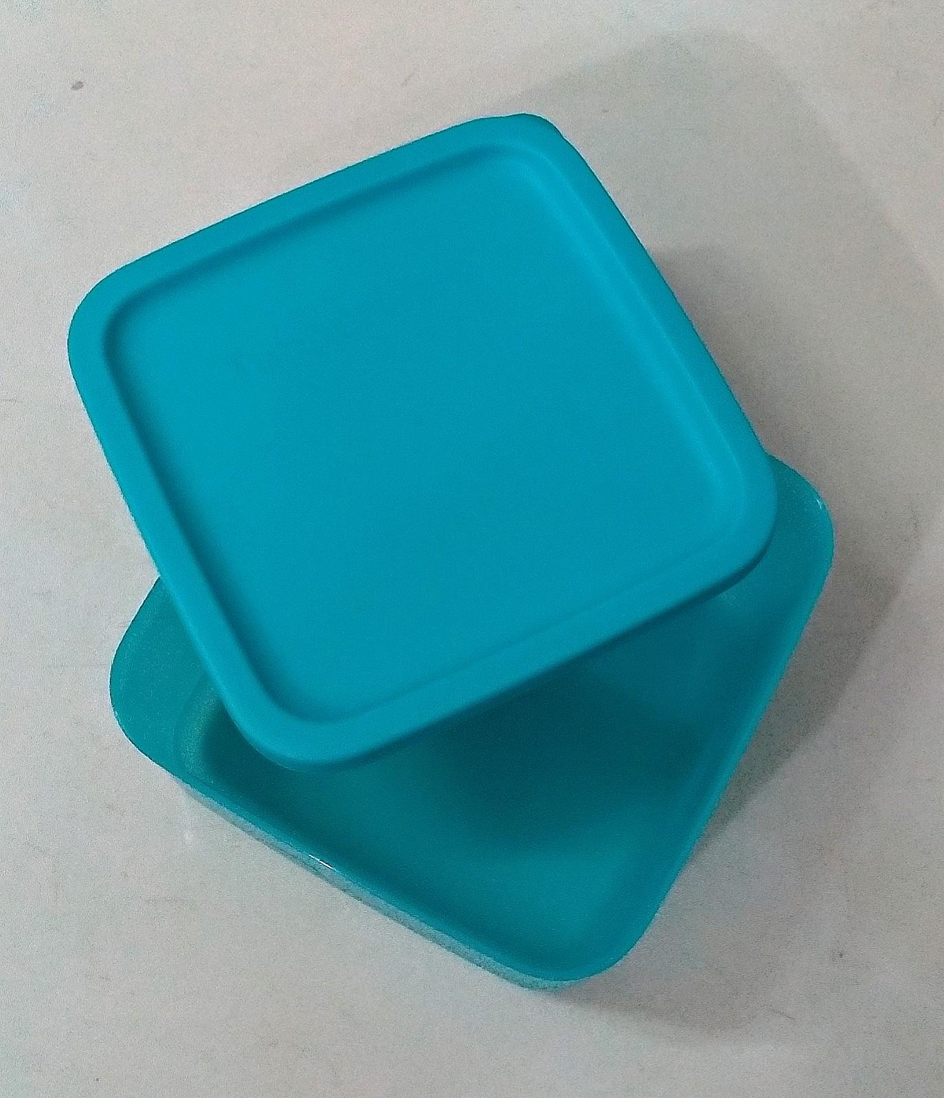 Hộp bảo quản thực phẩm Tupperware SQUARE ROUND USA (bộ 4 cái) nhập khẩu 650 ml