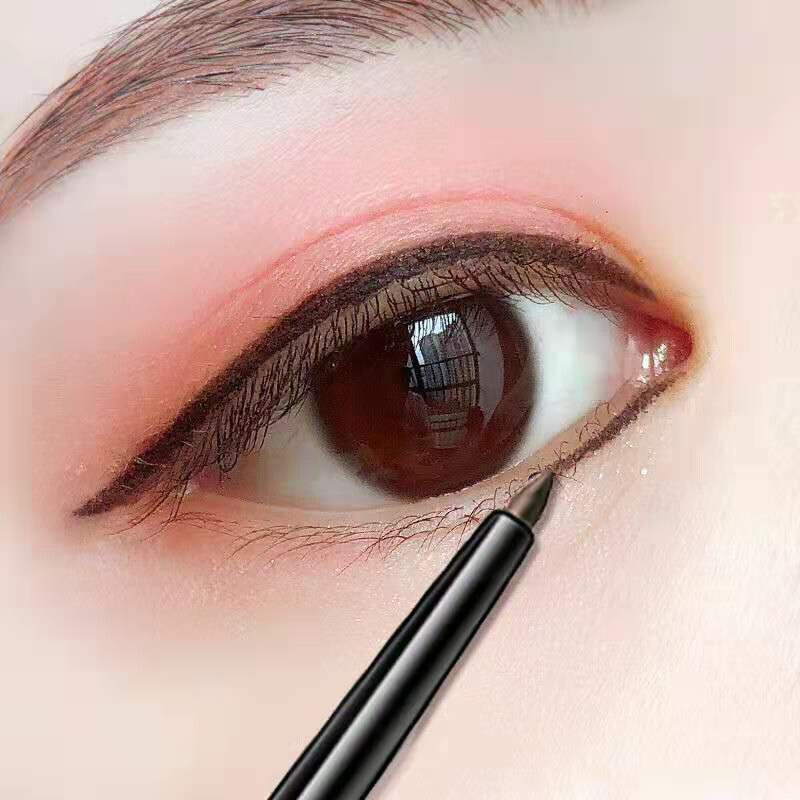 Chì kẻ mí mắt chống trôi tiện dụng