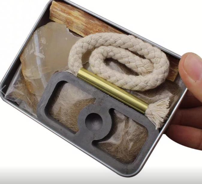 Hộp dụng cụ đánh lửa sinh tồn EDC