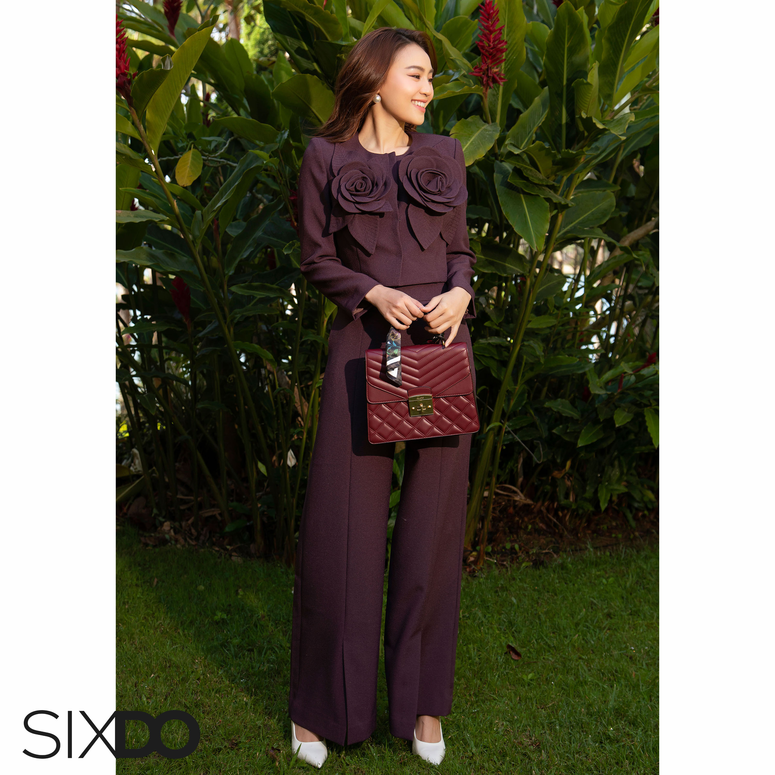 Áo nữ tím dáng lửng phối hoa SIXDO (Dark Violet Cropped Raw Vest With Flower)
