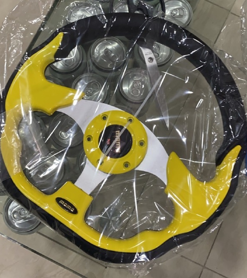 Ss182 13 inch diameter modified Momo steering wheel car steering wheel Chuck