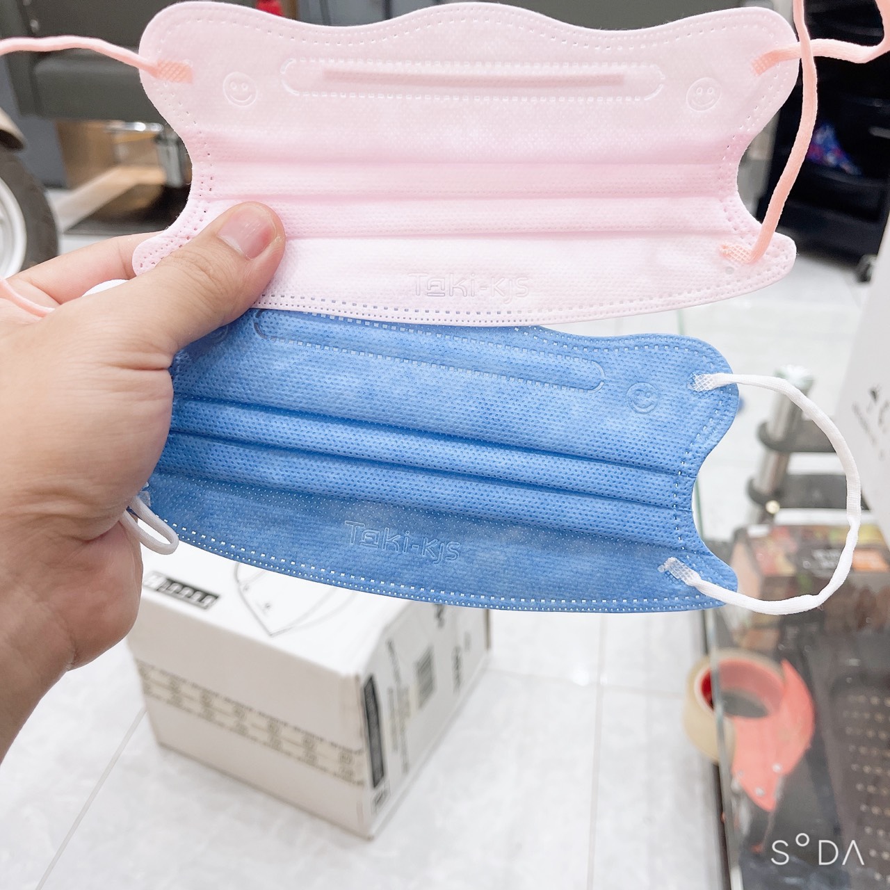 [1 Thùng 300 cái] Khẩu trang mẫu CUA TAKI siêu hót