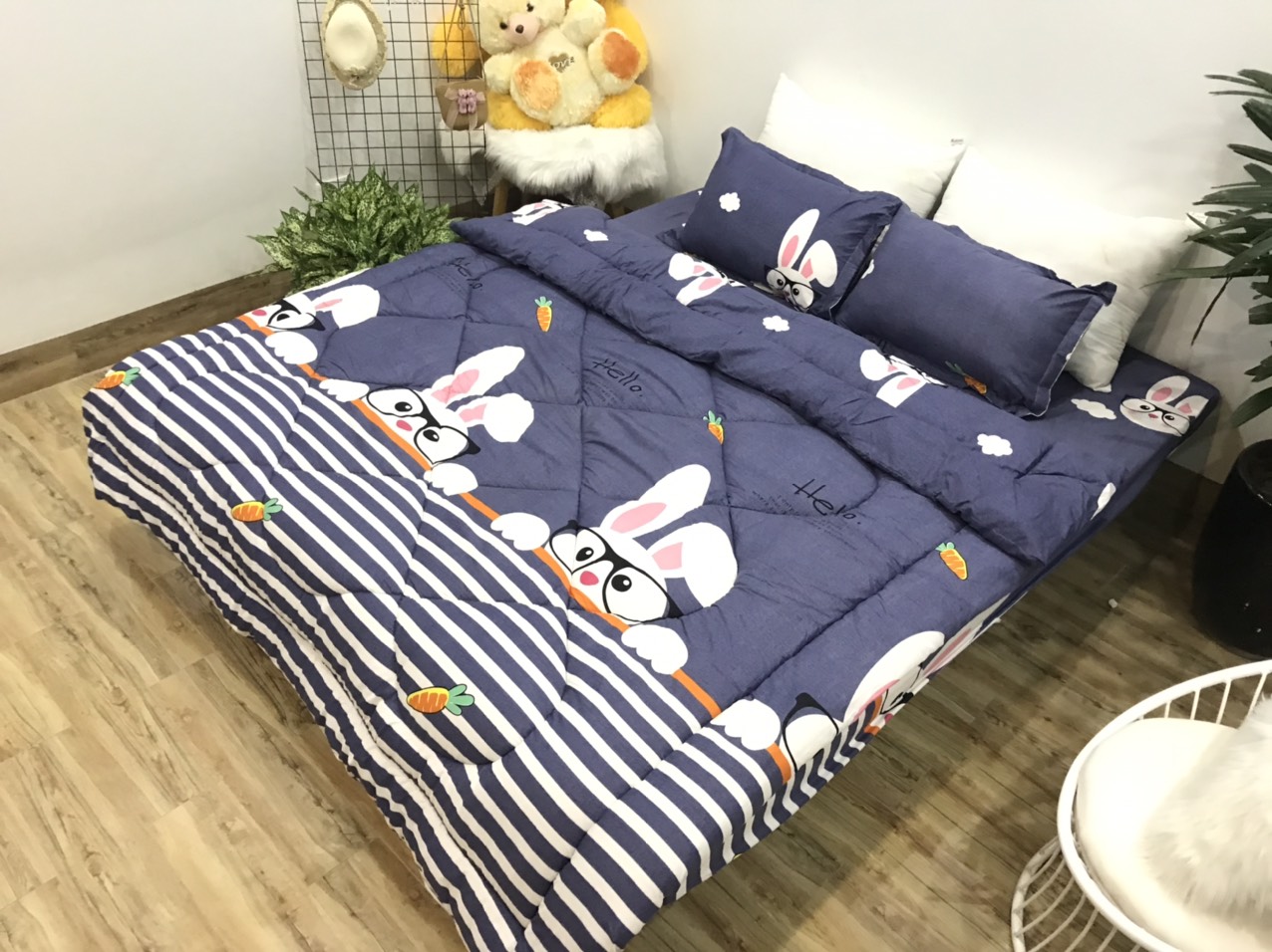 Bộ Chăn Ga Gối Cotton Poly Mẫu Thỏ Kẻ Xanh Họa Tiết Cực Đẹp, Chất Liệu Cotton Poly Siêu Mềm Mịn, Thấm Hút Mồ Hôi, Không Phai Màu, Có Thể Giặt Máy
