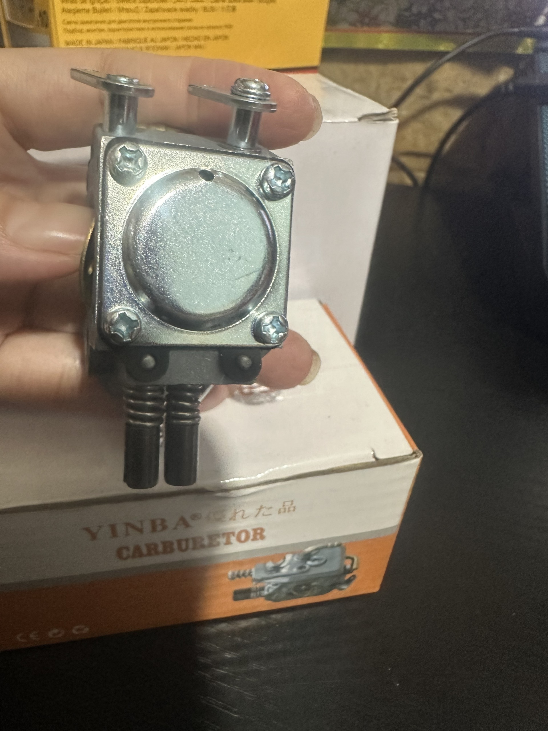 Bình xăng con ( bộ chế hoà khí) máy cưa xích 5200/5800/5900