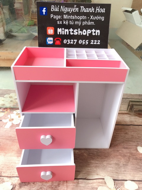 tủ đựng mỹ phẩm mini màu hồng