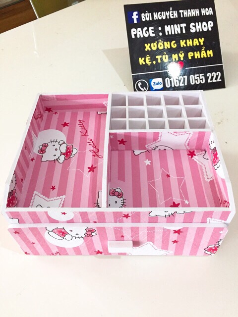 Kệ mỹ phẩm 25cm hellokitty sọc