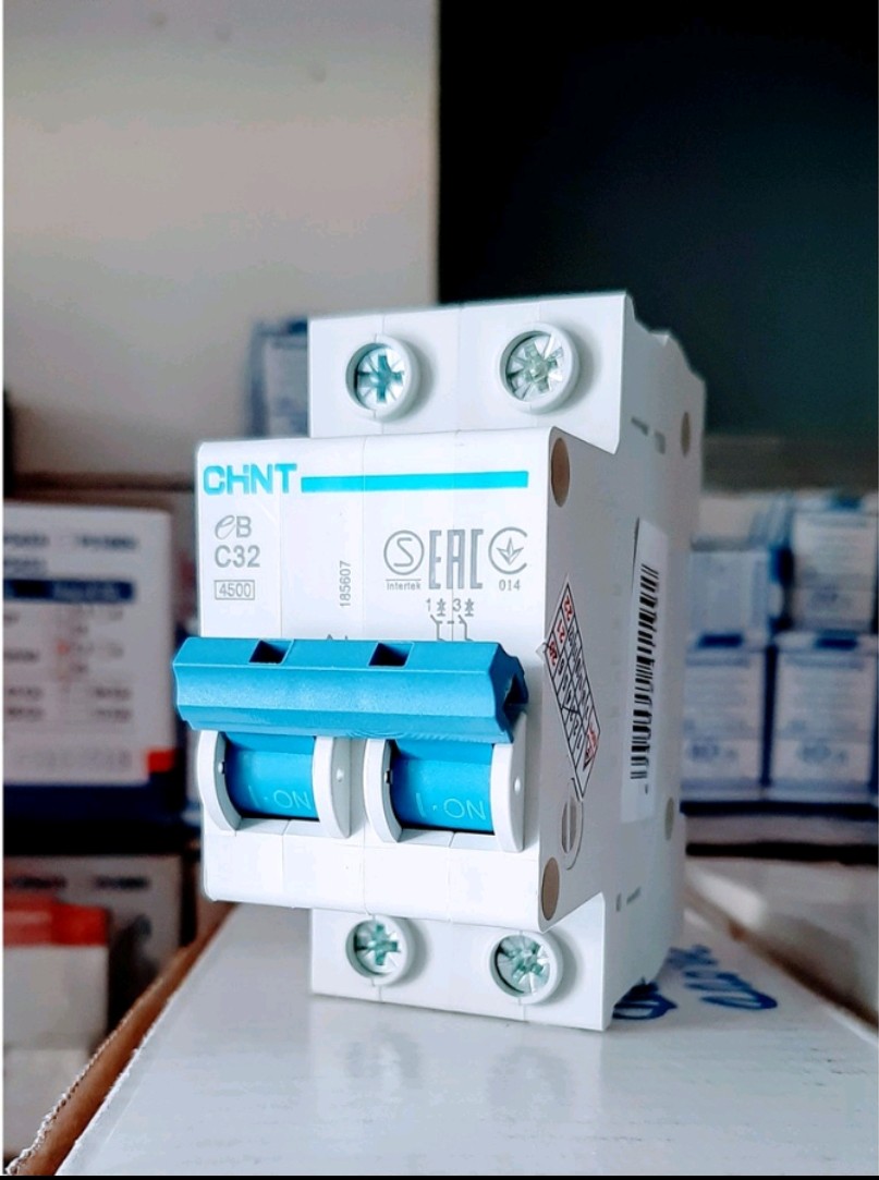 Aptomat Cầu Dao Tự Động 1 Pha 2 Cực CHINT 32A 40A 63A Dòng Cắt 4.5kA