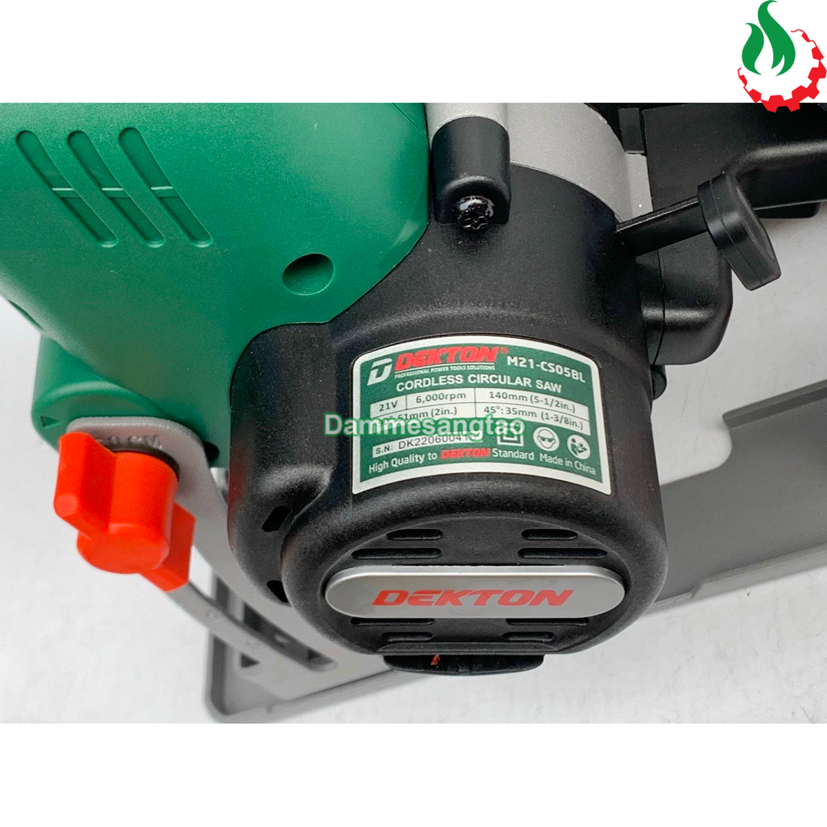 Máy cưa đĩa pin 21V Dekton M21-CS05BL (Laser soi mạch cắt)