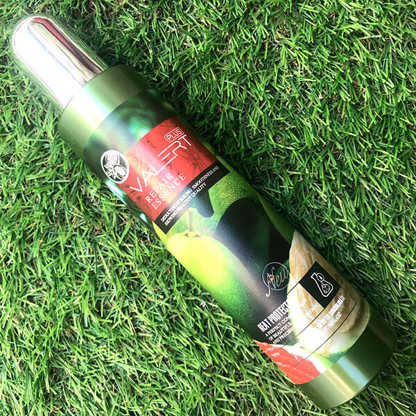 Xịt Dưỡng Tóc Tinh Dầu Bưởi GRAPE FRUIT - 220ml - Thái Lan