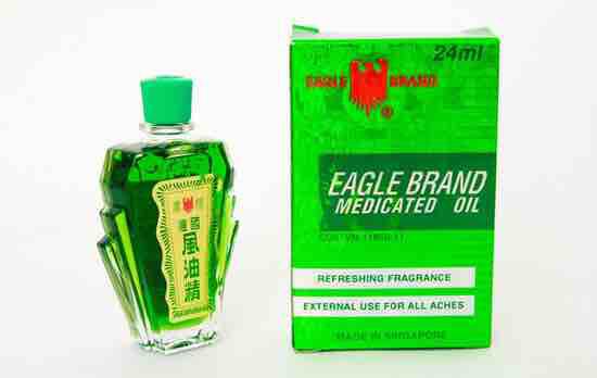 Dầu Gió Xanh Singapore Con Ó Eagle Brand 24ml