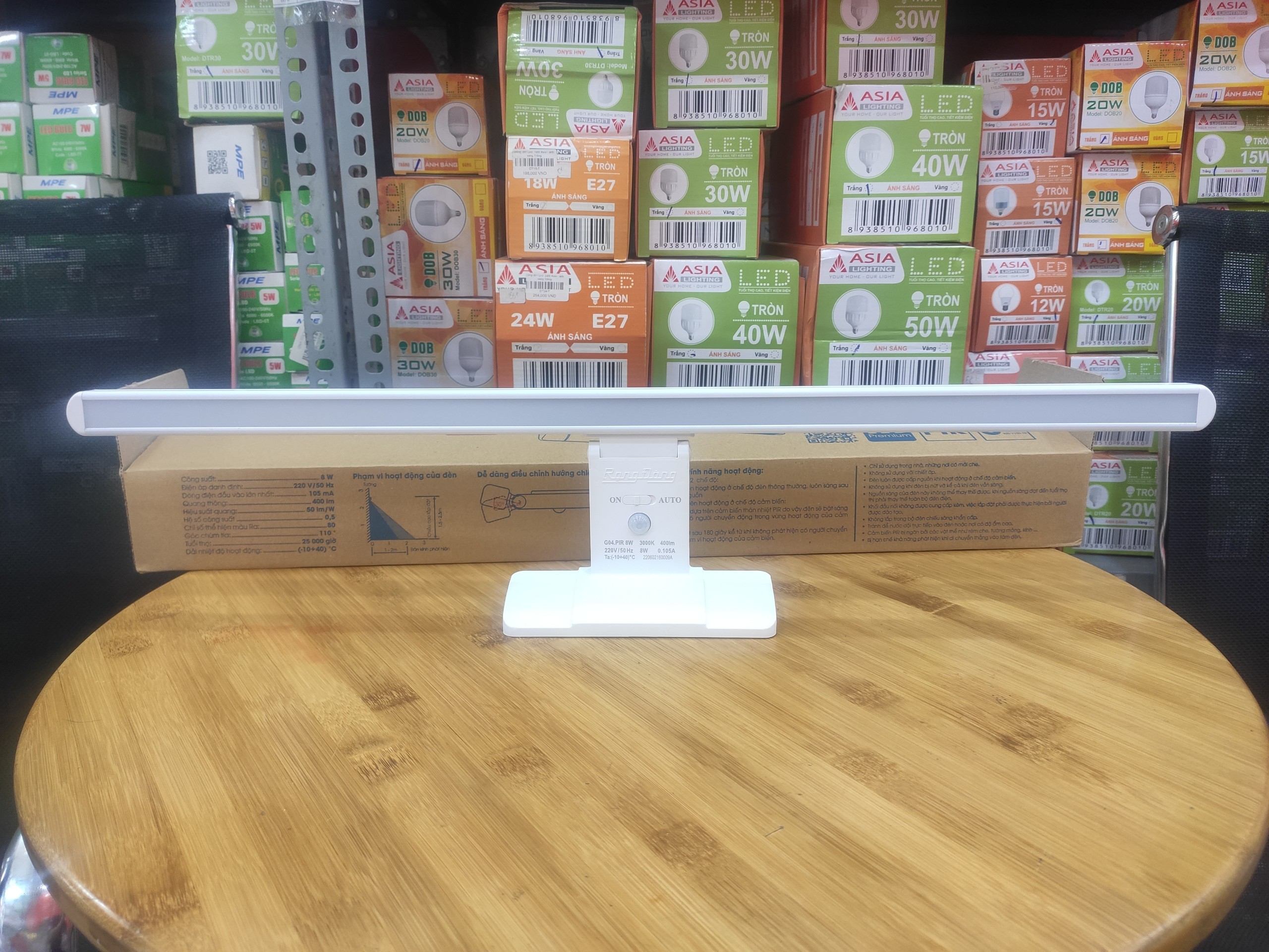 Đèn LED chiếu gương 8W cảm biến Rạng Đông