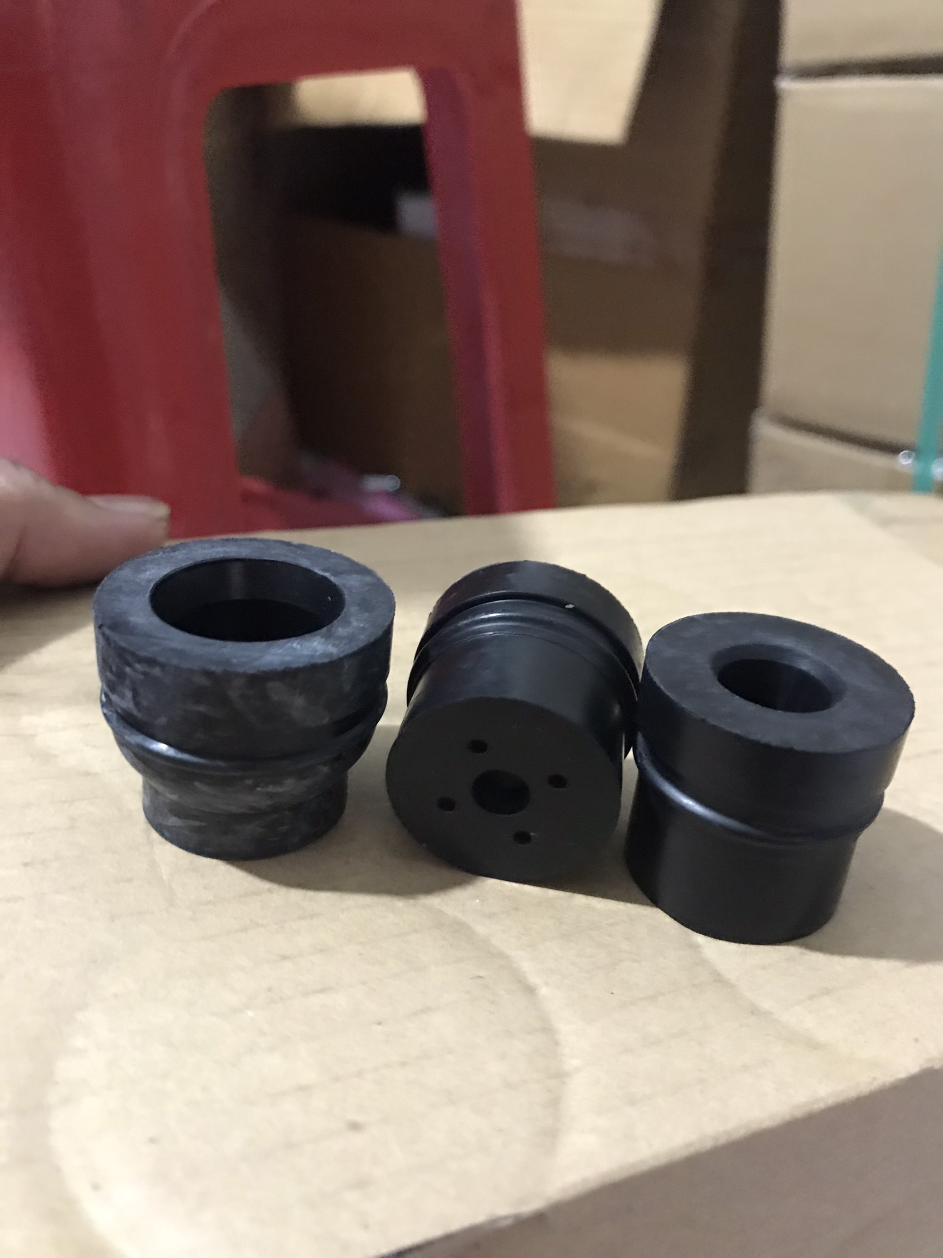 [HCM][Bộ 3 cái] Cao su nhún ( nhúng ) giảm sóc máy cưa xích STIHL MS 381