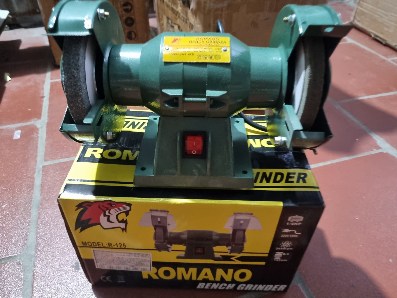 máy mài hai đá ROMANO đá125mm