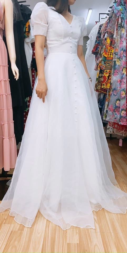 ĐẦM XOÈ TAY PHỒNG ĐÍNH NÚT BỌC