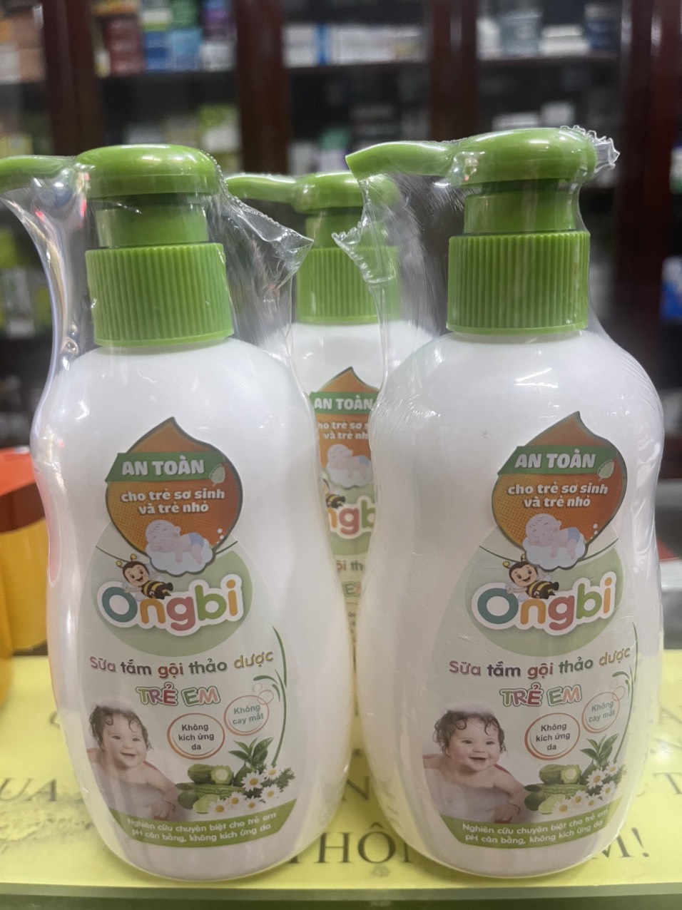 Sữa tắm gội thảo dược trẻ em Ongbi 200ml - An toàn cho trẻ sơ sinh và trẻ nhỏ