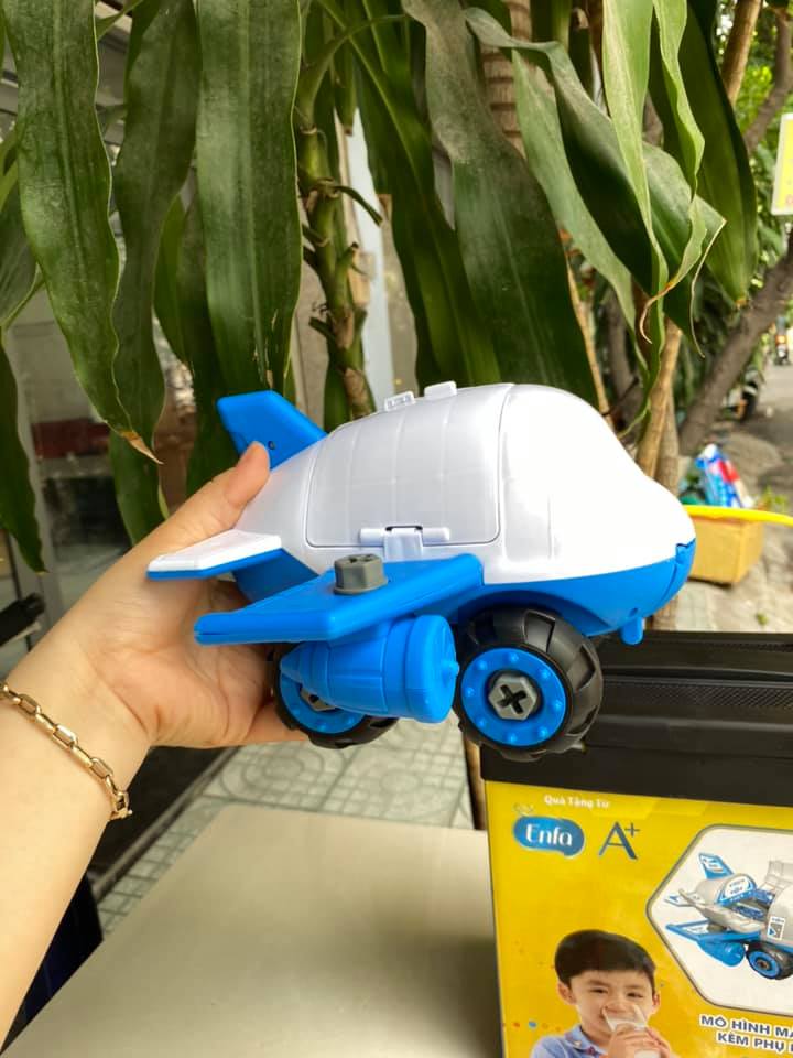 ĐỒ CHƠI LẮP RÁP MÁY BAY VẬN TẢI HKM TỪ ENFA