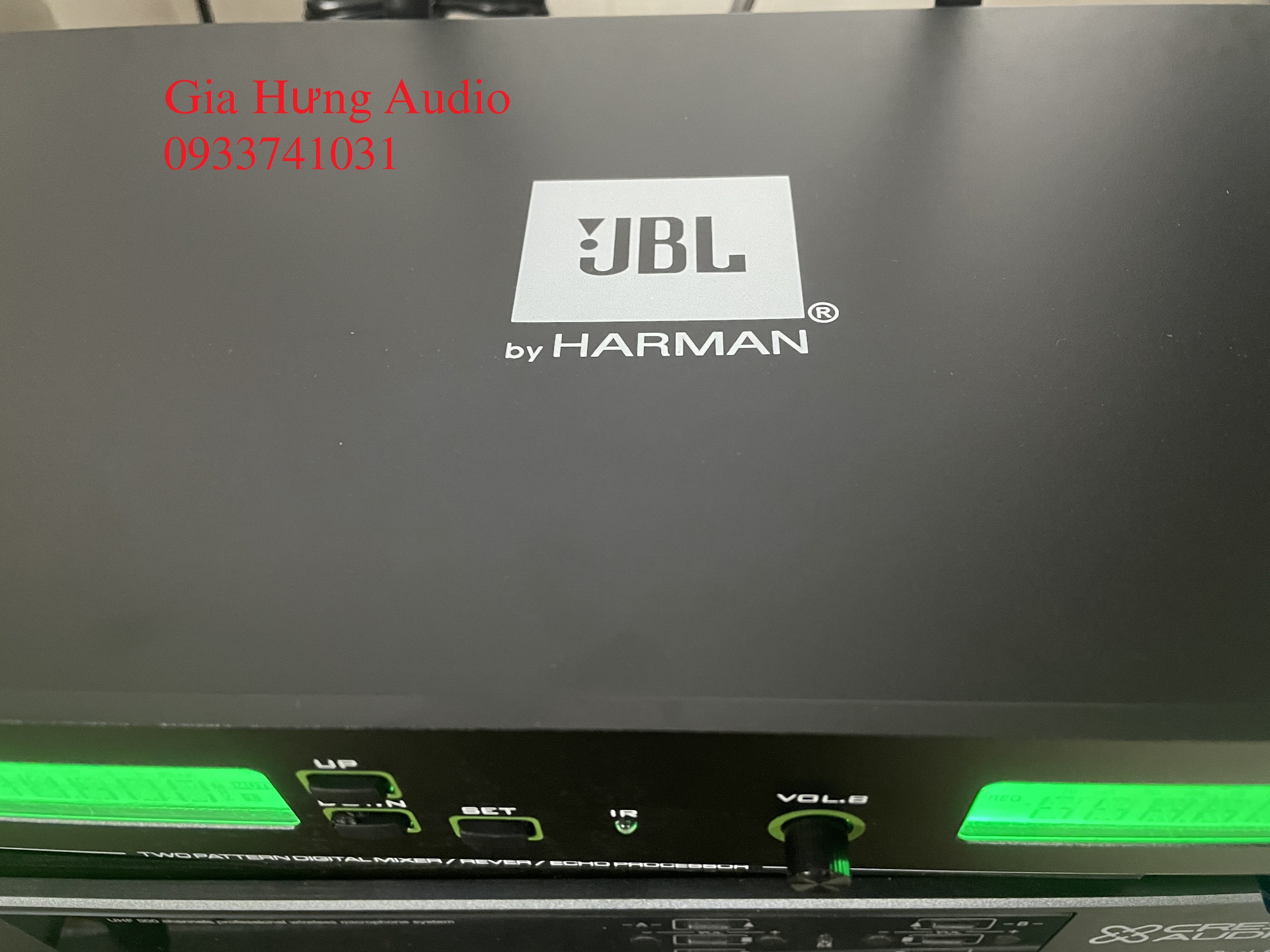 [HCM]Micro không dây cao cấp Micro JBL V600 tiếng nhẹ mẫu mới 2021