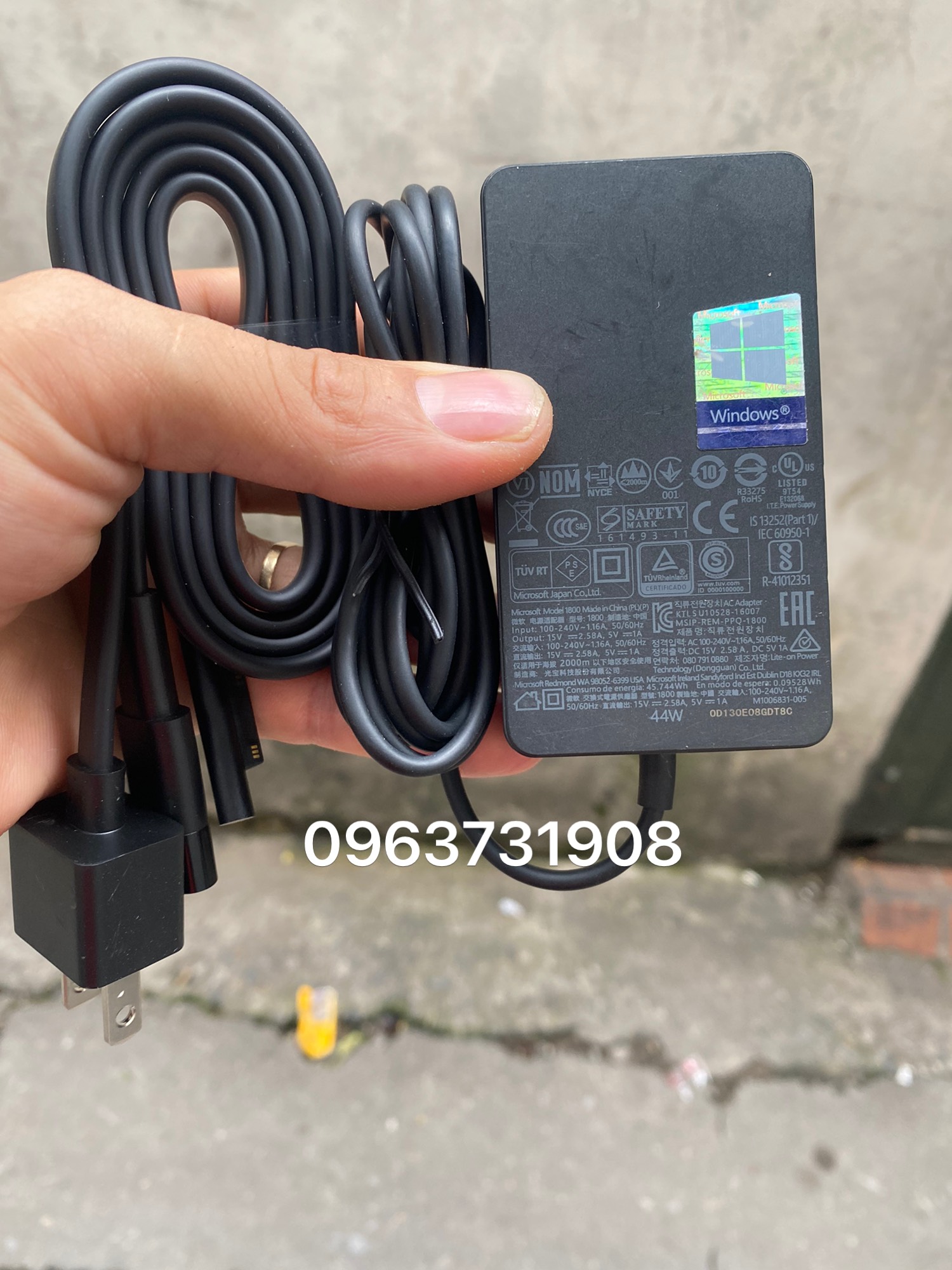 Sạc Surface 1800 44w zin tháo máy bảo hành 12 tháng