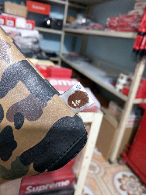 [Mã FAMAYMA2 giảm 10K đơn 50K] Ví Bape Camo