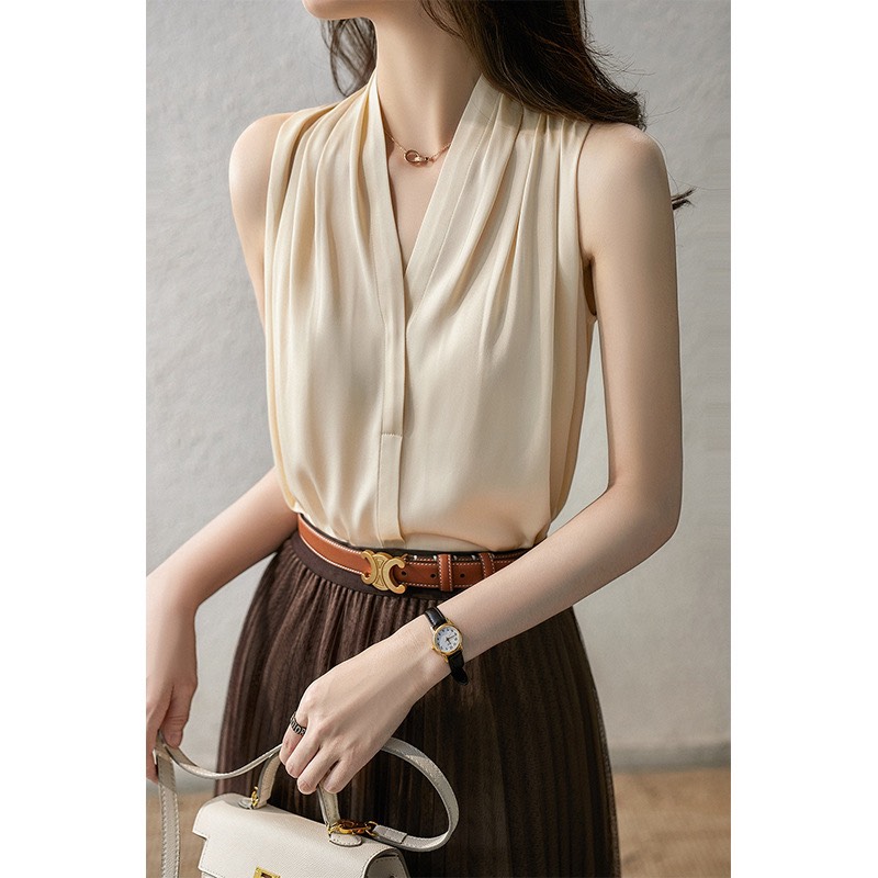 Áo lụa sát nách cổ đắp chéo thanh lịch