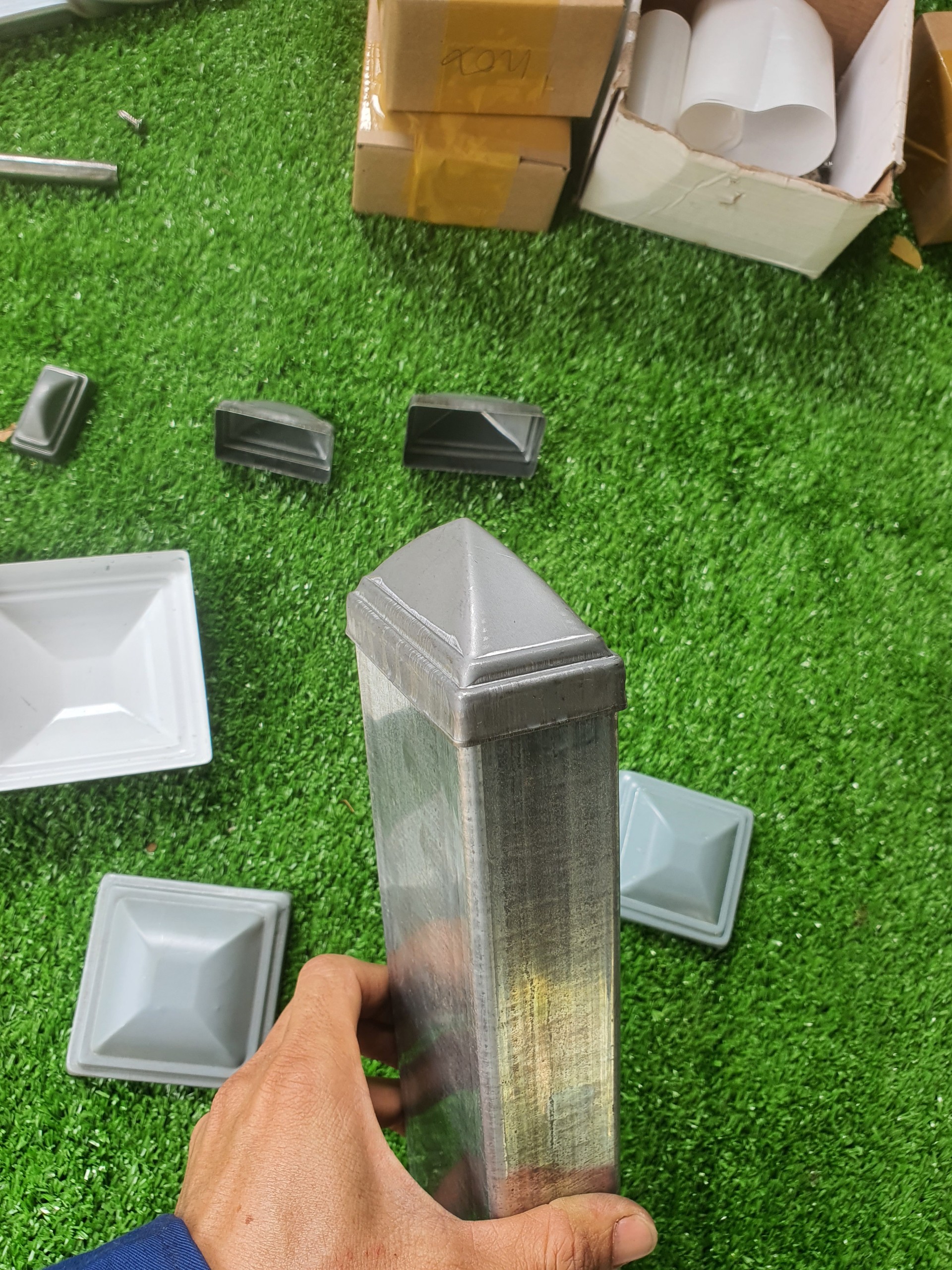 10 cái chụp đầu sắt hộp tôn dập