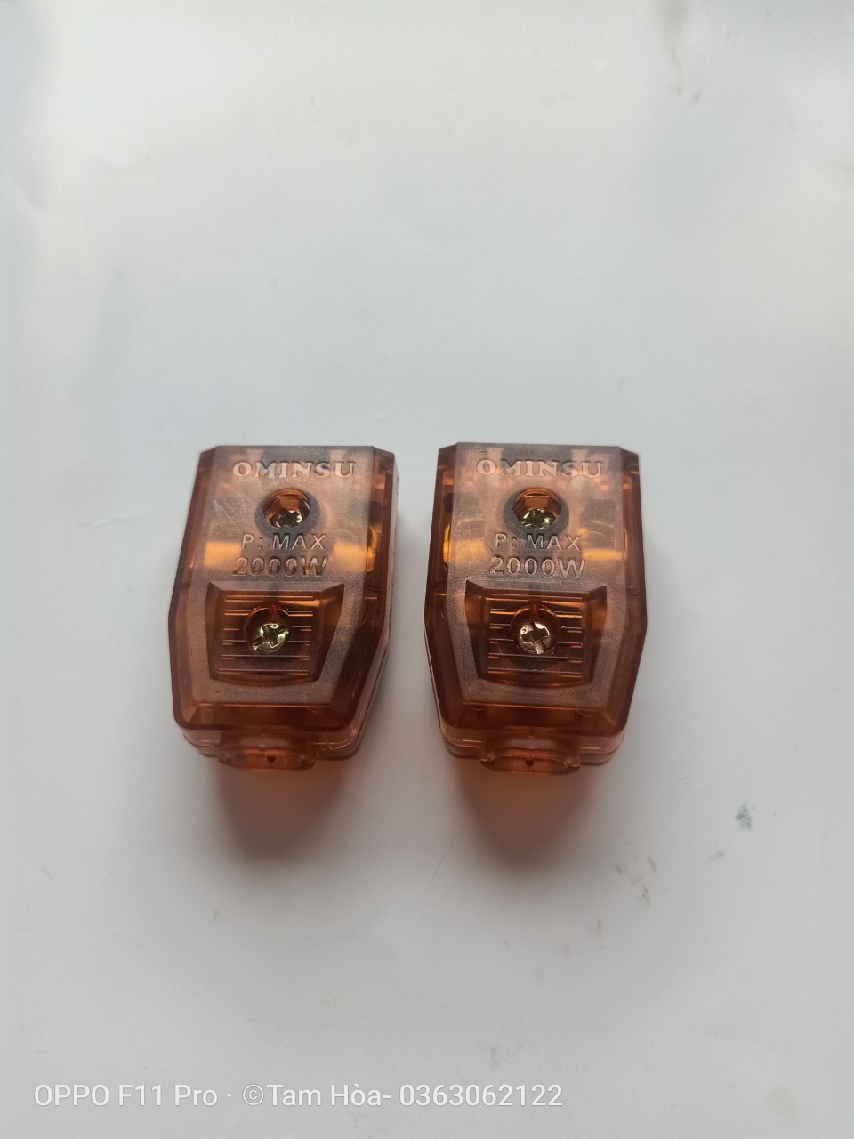 Bộ 2 phích cắm cái chống vỡ 2000W OMINSU P14