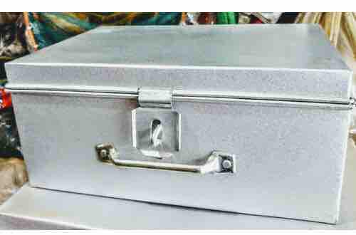 Hòm tôn đựng đồ cá nhân kích thước 38*25*15cm