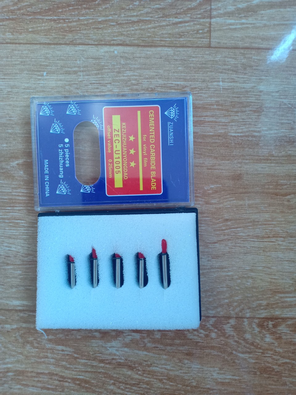 Dao máy cắt rập U1005