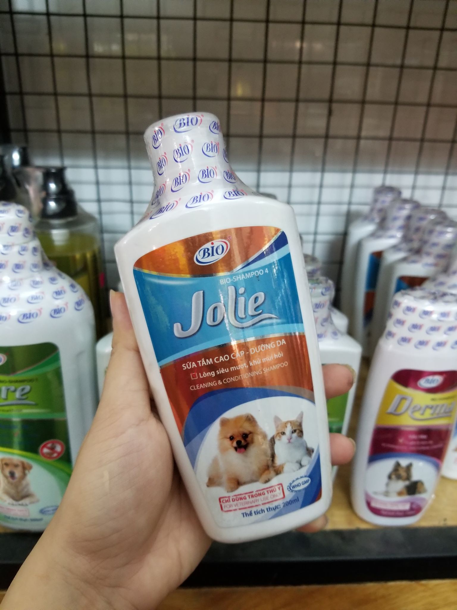 [HCM]Sữa tắm dưỡng lông dưỡng da BiO Jolie 200ml
