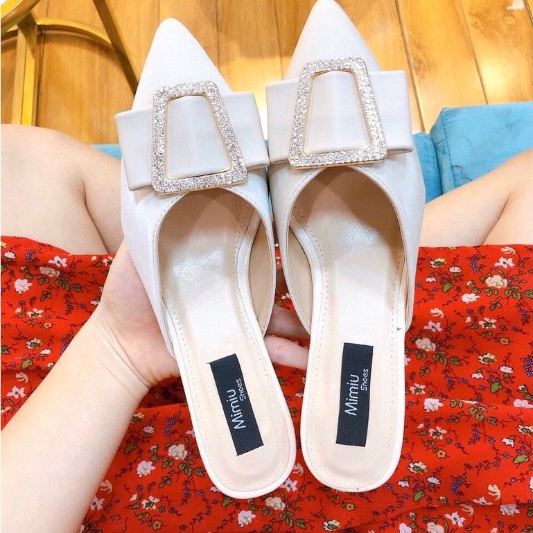 Giày sục nữ mũi nhọn đế xuồng, gót trụ