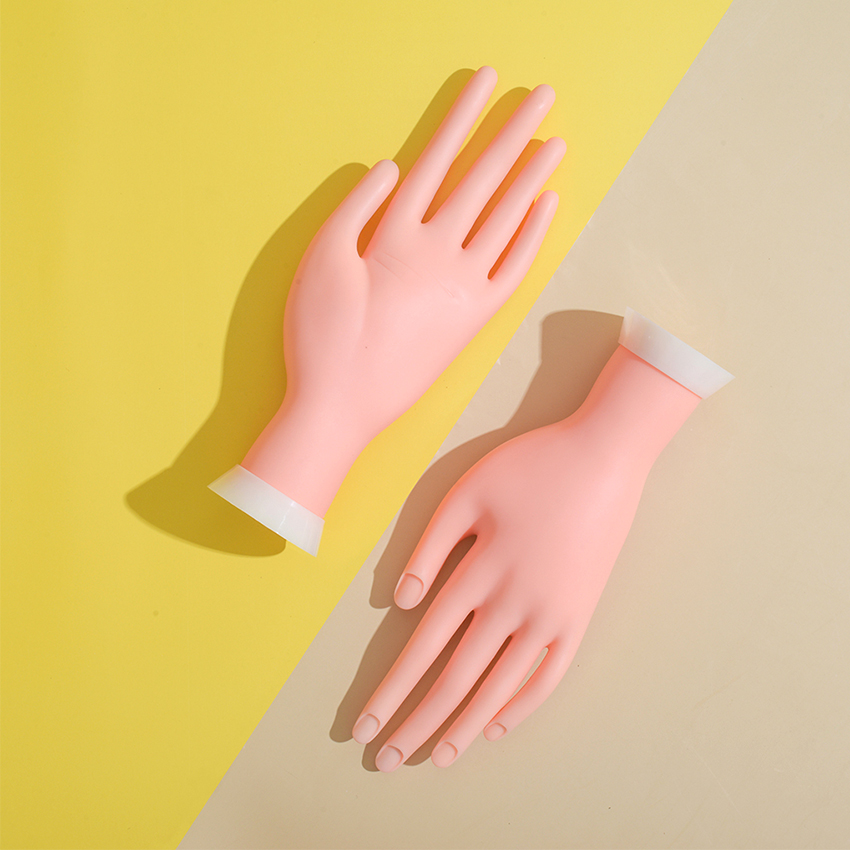 Bàn tay giả silicon tập làm nail