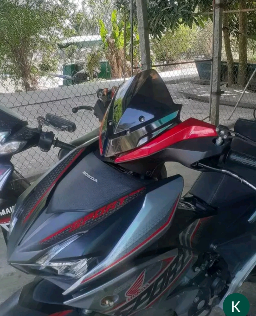 Mão pha lê 4 lổ đầu sói xe WINNER X V2 2019-2021
