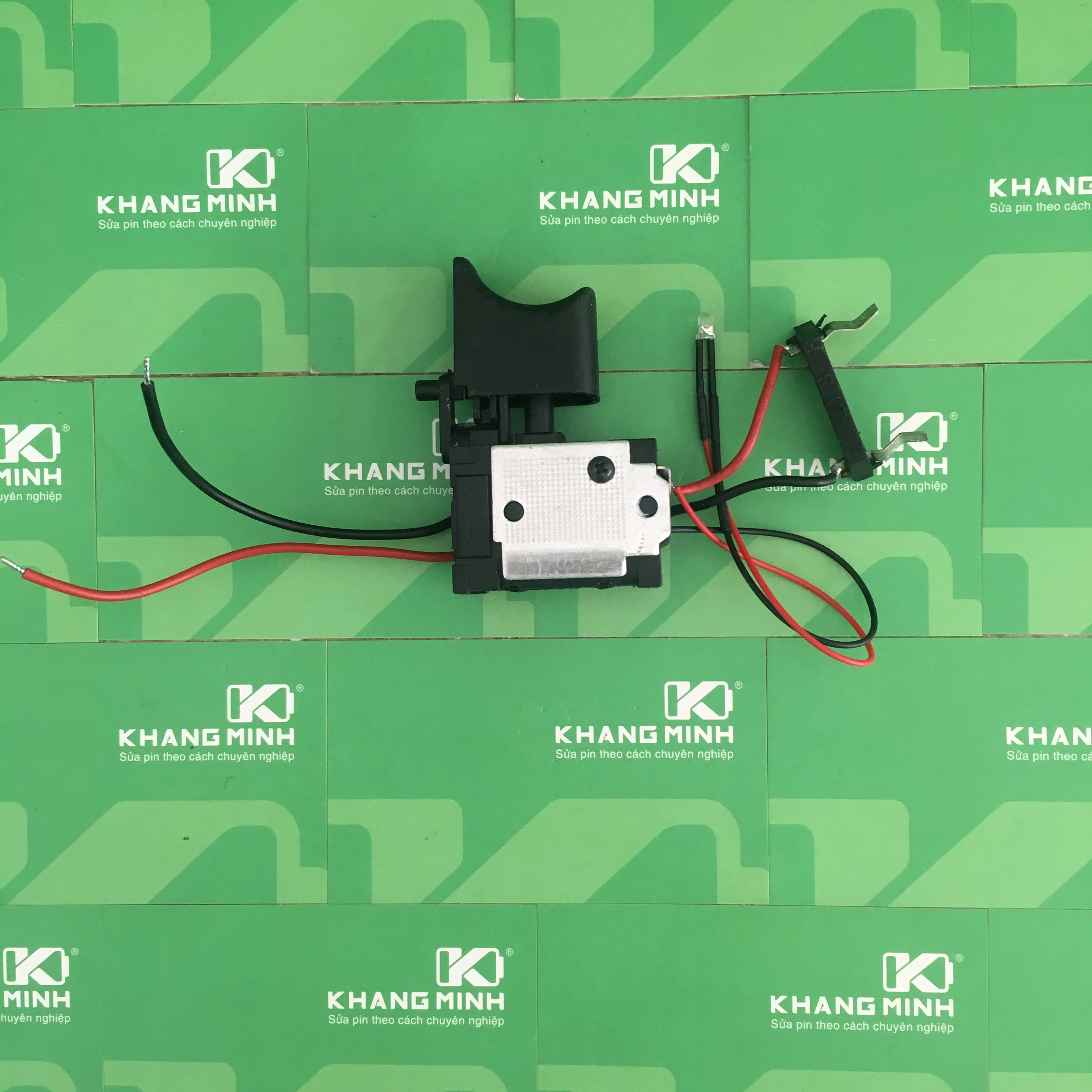 Công tắc cò máy khoan pin đa năng 7.2V - 21V 15A max