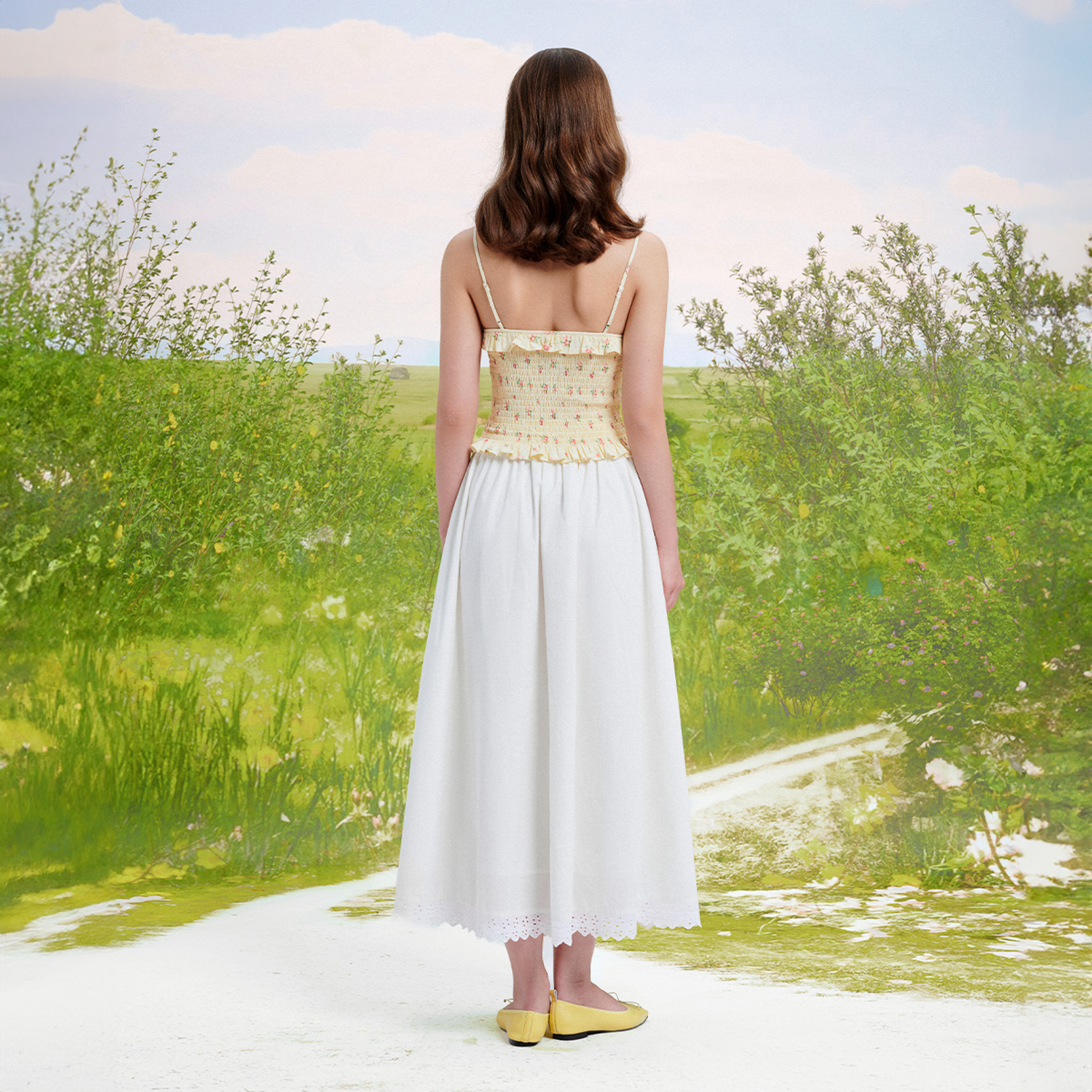 DOTTIE - Áo 2 dây chạy smocking - Kem - T0855
